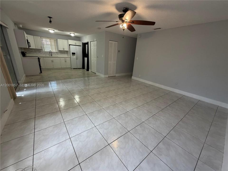 6316 Lincoln St 6316, Hollywood, Floryda 33024, USA