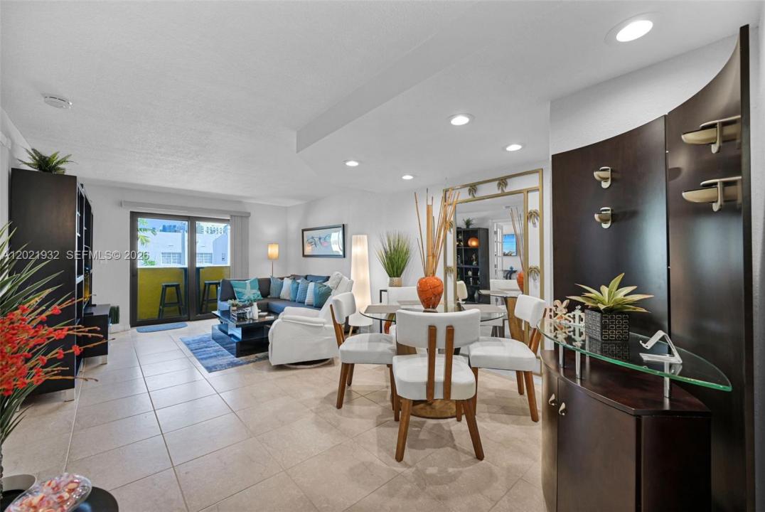 1334 Collins Ave 403, Miami Beach, Florida 33139, Stati Uniti