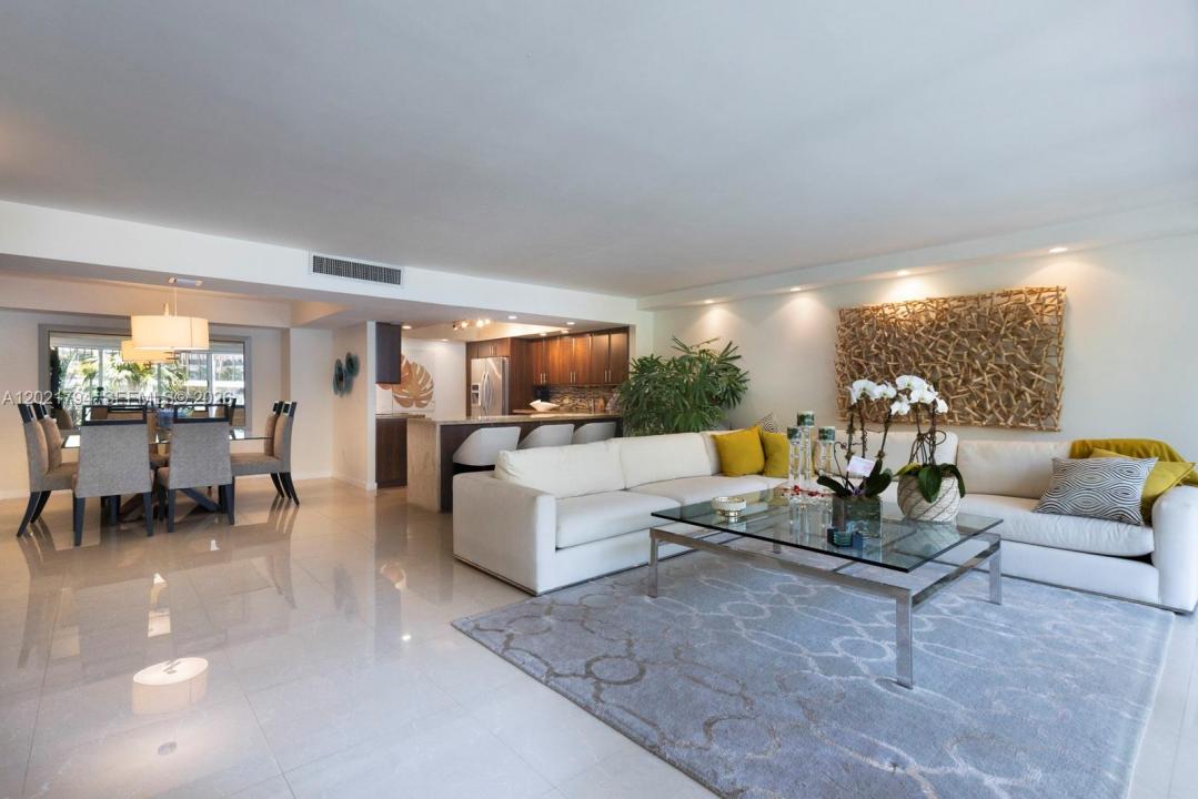 3 Grove Isle Dr C307, Miami, Florida 33133, USA