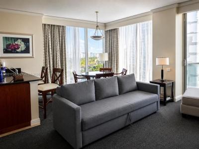 18001 Collins Ave 605, Sunny Isles Beach, Florida 33160, USA