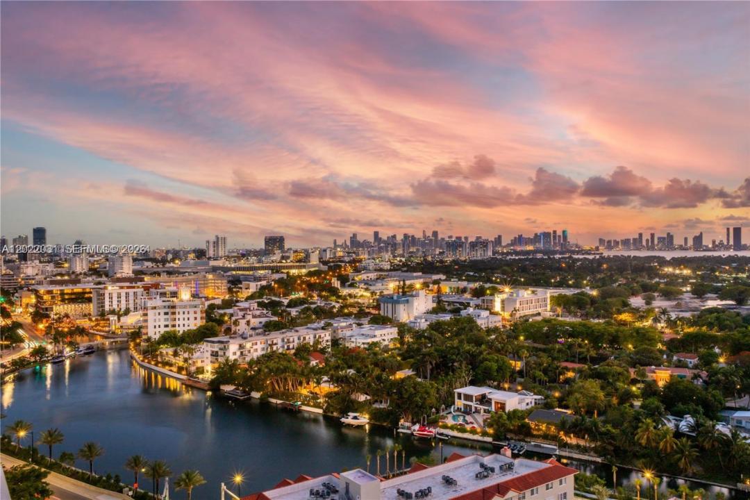 2655 Collins Ave 2302, Miami Beach, Florida 33140, USA
