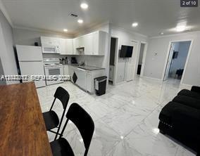 2240 Simms St, Hollywood, Floryda 33020, USA