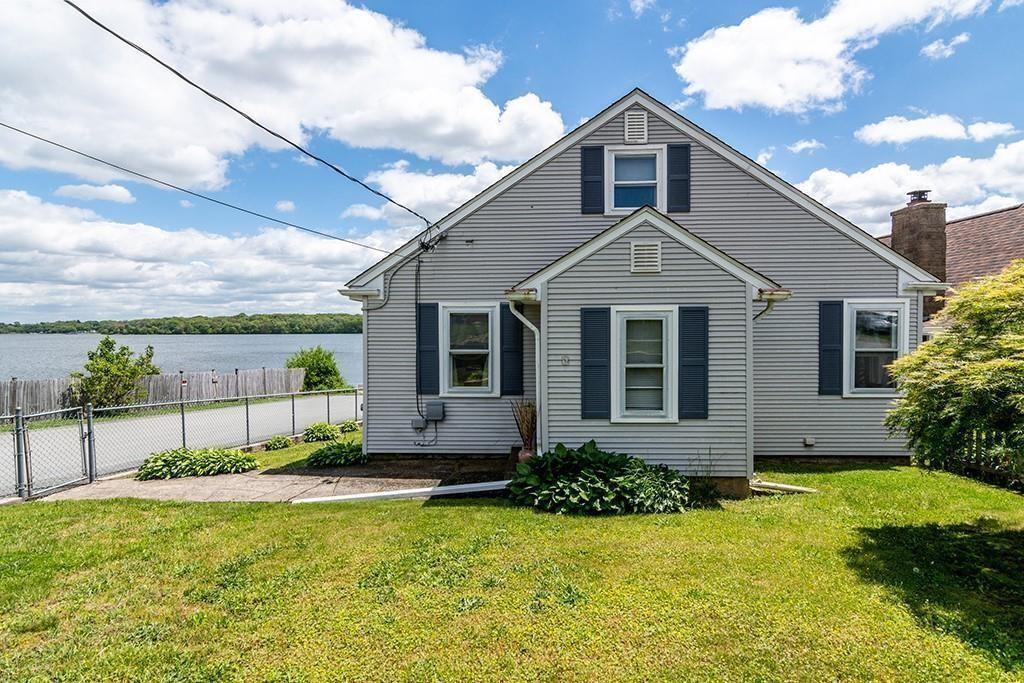4 Lake Avenue, Tiverton, Rhode Island 02878, USA