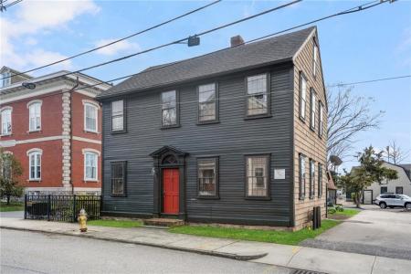 14 Elm Street, Newport, Rhode Island 02840, USA