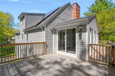 435 Maureen Circle, Burrillville, Rhode Island 02839, USA