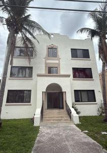 75 Glen Royal Pkwy 3, Miami, Florida 33125, USA
