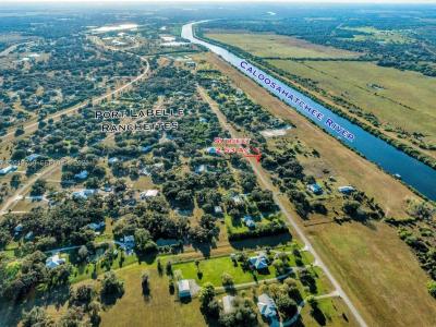 1589 N Frontier Circle, La Belle, Floryda 33935, USA