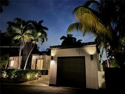 7700 Coquina Dr, North Bay Village, Florida 33141, USA