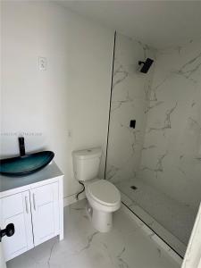 3070 NW 97th St, Miami, Florida 33147, USA