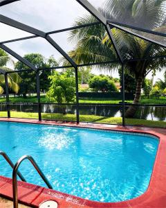 2160 NW 82nd Ter, Sunrise, Florida 33322, USA