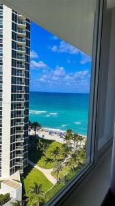 Sunny Isles Beach, Florida 33160, USA