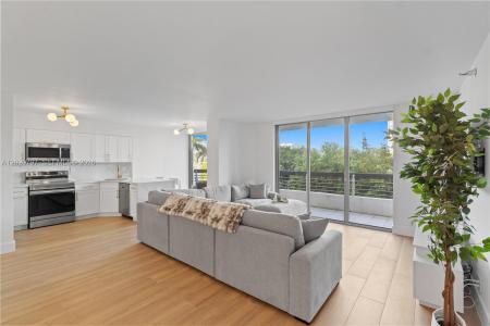 19101 NE 36th Ct 402, Aventura, Florida 33180, USA