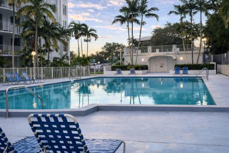496 NW 165th D-412, Miami, Floride 33169, États-Unis
