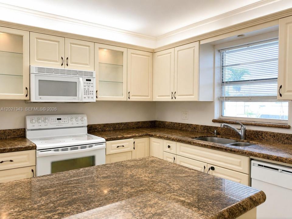 2832 Fillmore St 22, Hollywood, Floride 33020, États-Unis
