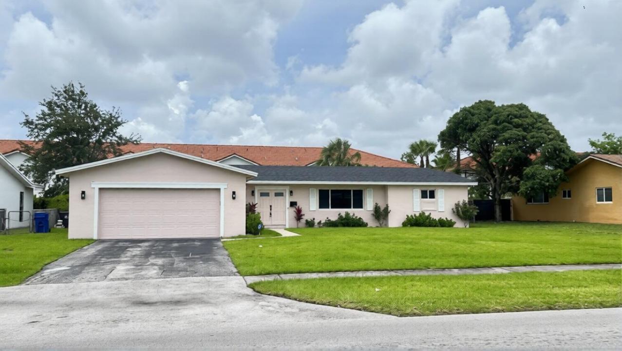 3521 NW 29th Street, Lauderdale Lakes, Florida 33311