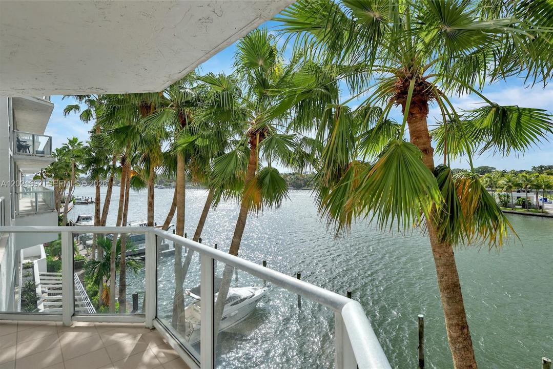 5900 Collins Ave 408, Miami Beach, Florida 33140, USA