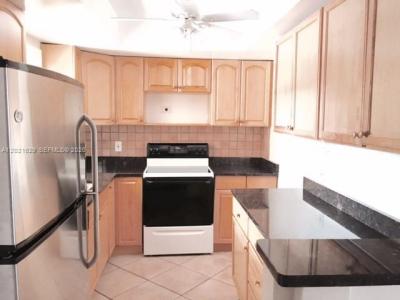 236 Castlewood Dr 104, North Palm Beach, Floride 33408, États-Unis