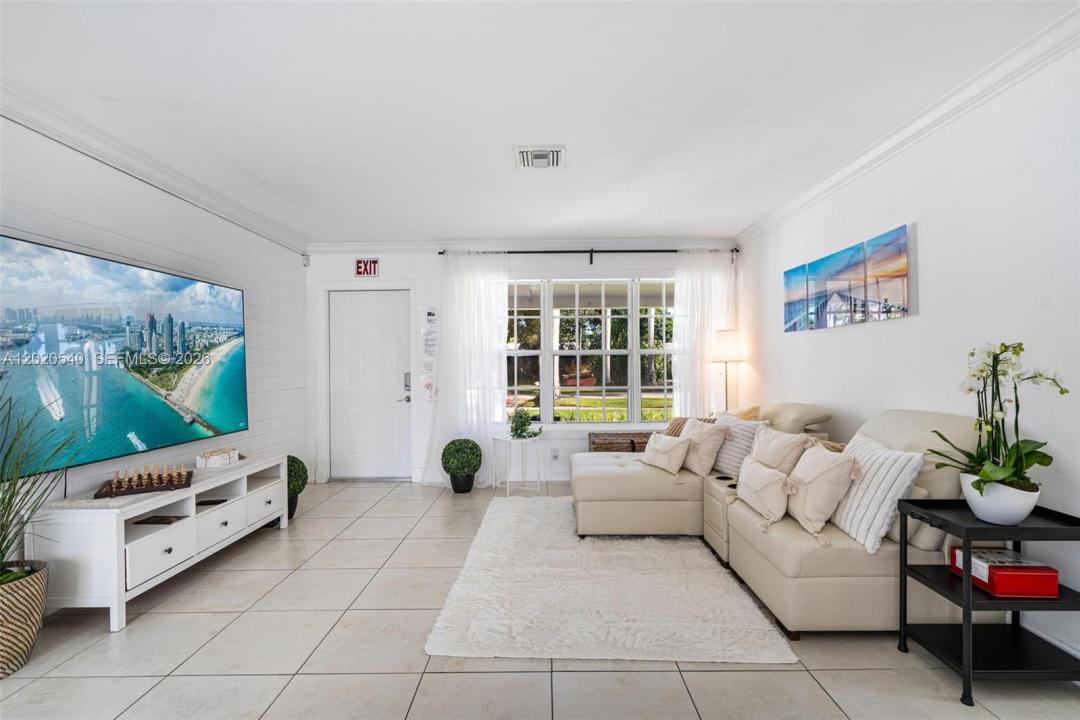 1012 N 13th Ter, Hollywood, Flórida 33019, Estados Unidos