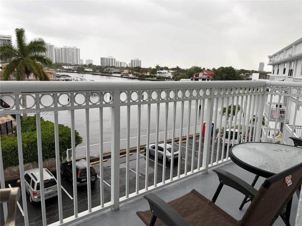 1913 S Ocean Dr 427, Hallandale Beach, Floride 33009, États-Unis