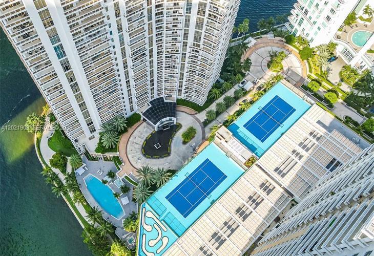901 Brickell Key Blvd 3307, Miami, Floride 33131, États-Unis
