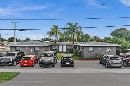 5685 Flagler St 2, Hollywood, Florida 33023, USA