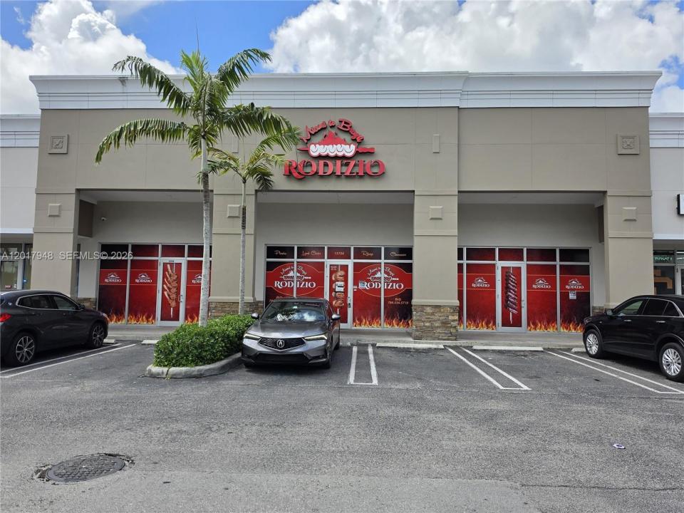 15750 SW 56 ST, Miami, Florida 33185, USA