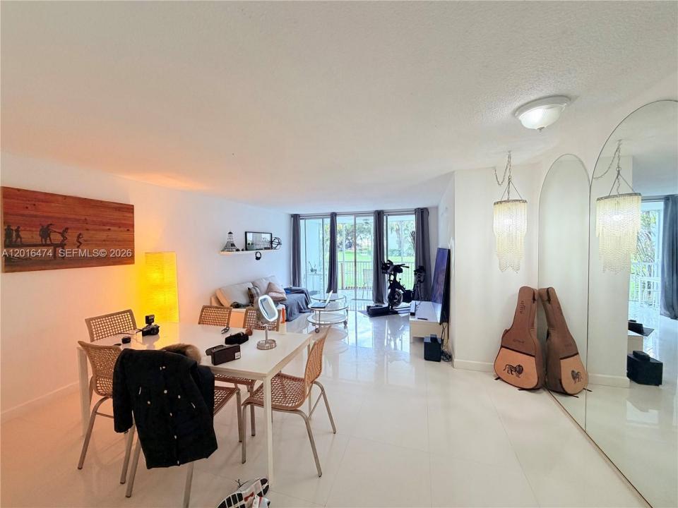 1680 NE 191st St 105-2, Miami, 플로리다 33179, 미국