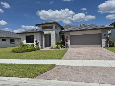 5114 N Penella Ave, Florida 34142, USA