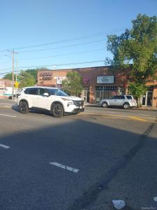 251-16 Hillside Ave, New York, New York 11426, Stati Uniti