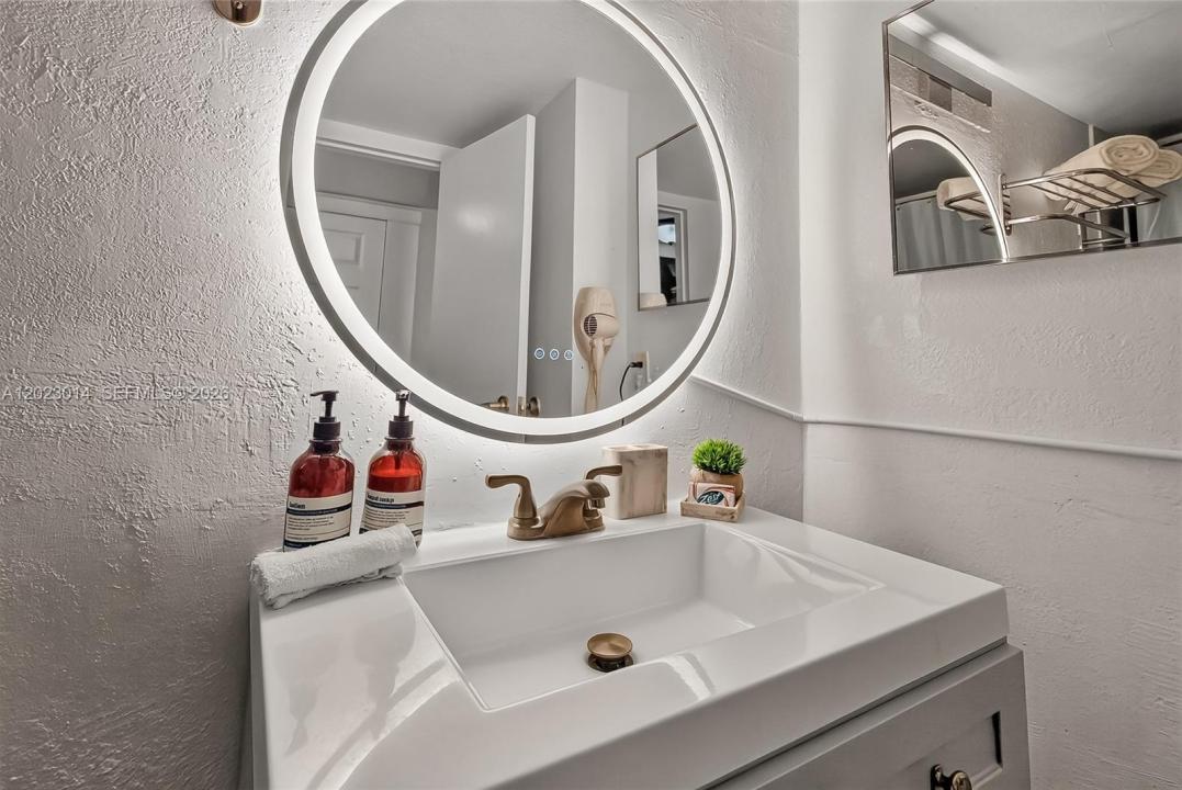 19201 Collins Ave 949, Sunny Isles Beach, Floride 33160, États-Unis