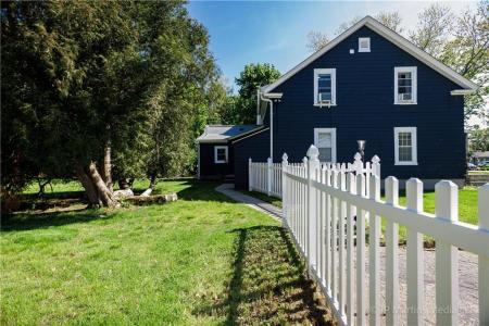 58 Spooner Avenue, Warwick, Rhode Island 02886, USA
