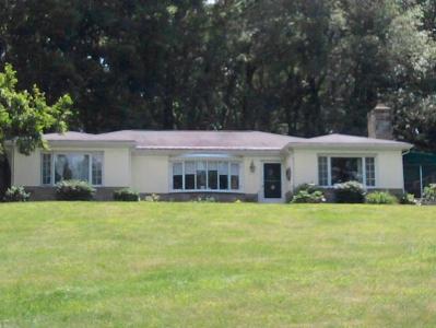 6 Old Pound Hill Road, North Smithfield, Rhode Island 02896, USA