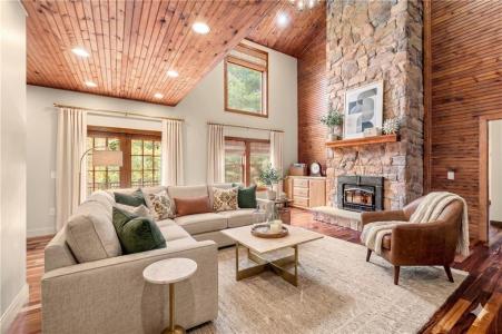900 South Road, East Greenwich, Rhode Island 02818, USA