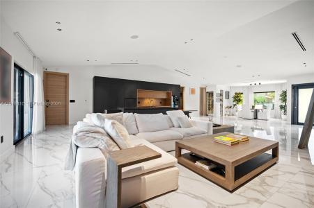 16431 NE 34th Ave, North Miami Beach, Florida 33160