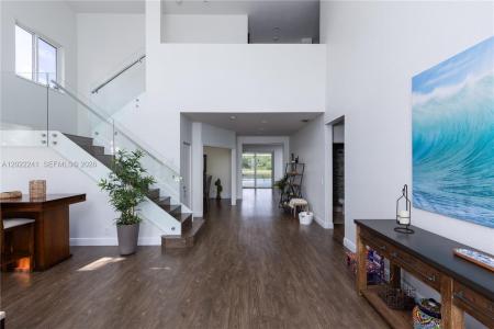 2517 Hunters Run Way, Weston, Florida 33327, USA