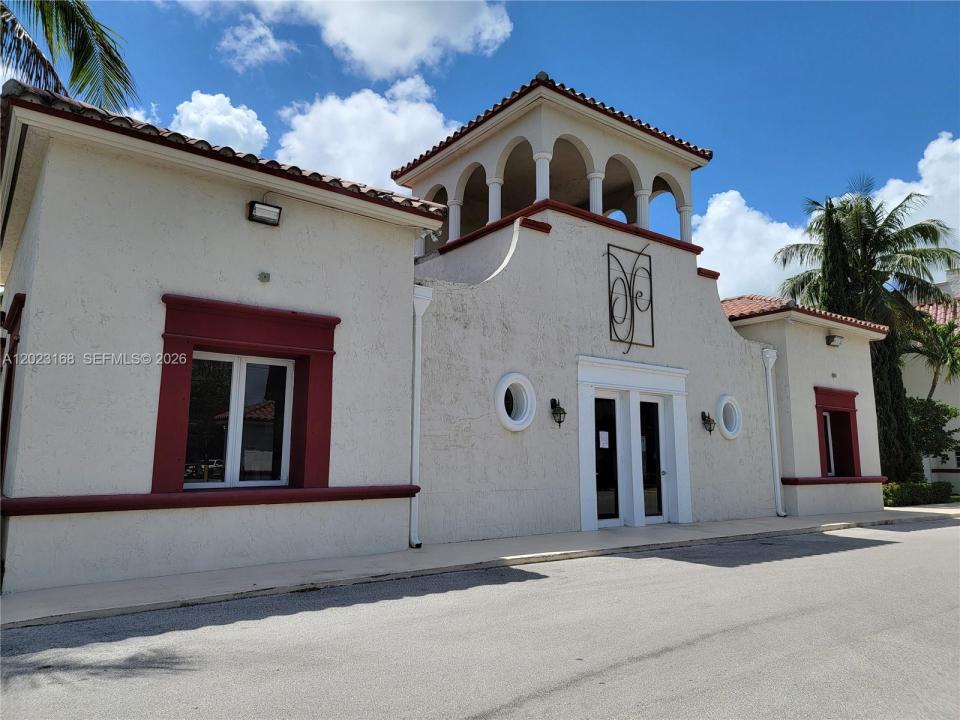 6707 N Kendall Dr 107, Pinecrest, Floride 33156, États-Unis