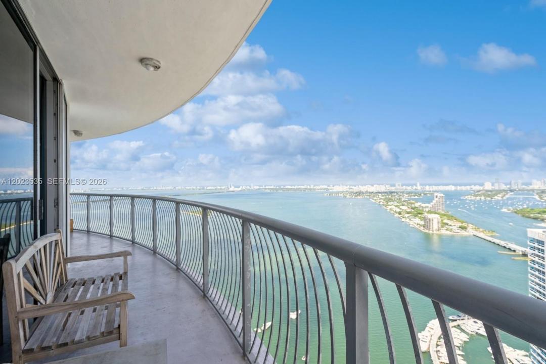 1750 N Bayshore Dr 4702, Miami, Floride 33132, États-Unis