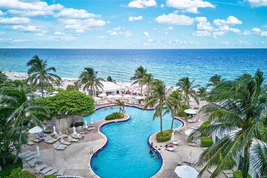18001 Collins Ave 2010, Sunny Isles Beach, Floride 33160, États-Unis