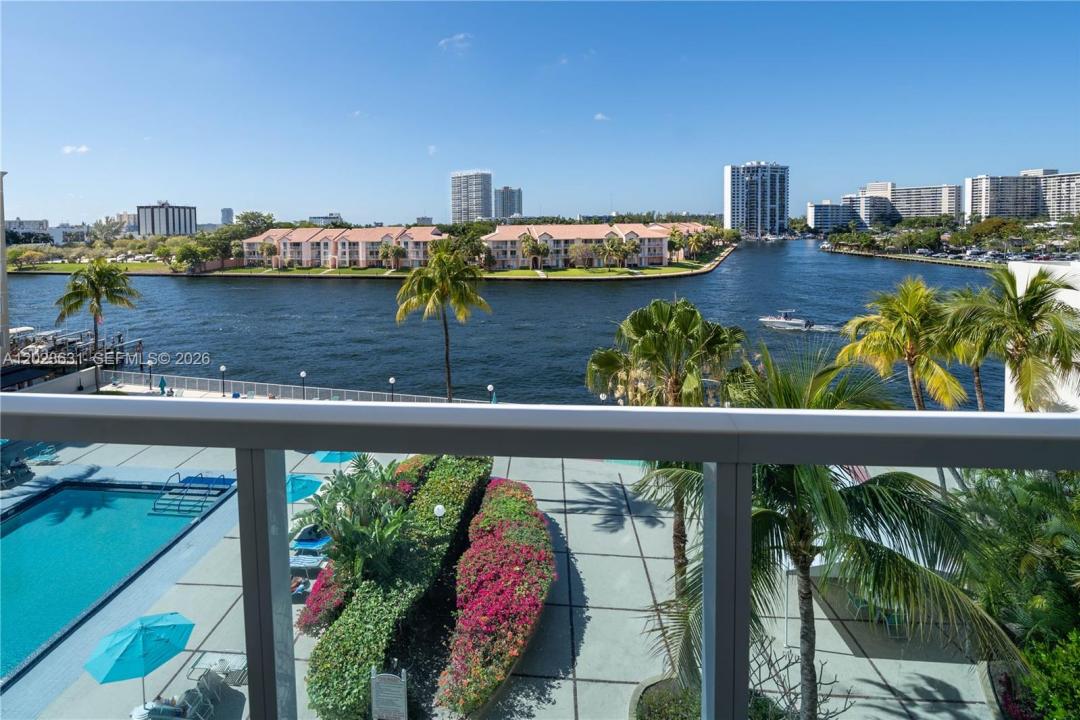 3800 S Ocean Dr 306, Hollywood, Florida 33019, USA