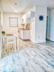 142 NE 56th St c, Miami, Florida 33137, USA