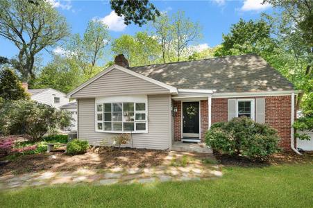 14 Black Creek Lane, Warwick, Rhode Island 02888, USA