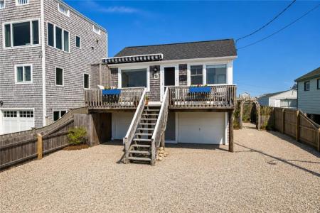 11 Brecka Drive, Narragansett, Rhode Island 02879, USA