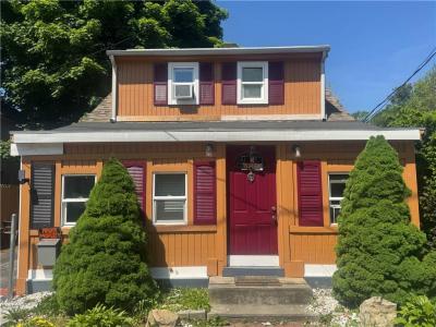 77 Huron Street, Warwick, Rhode Island 02889, USA