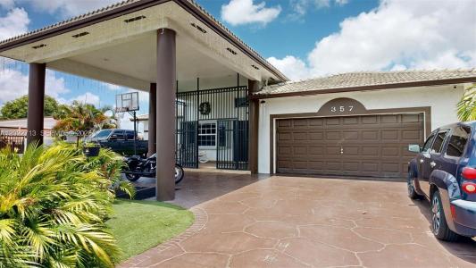 357 W 44th St, Hialeah, Florida 33012, USA