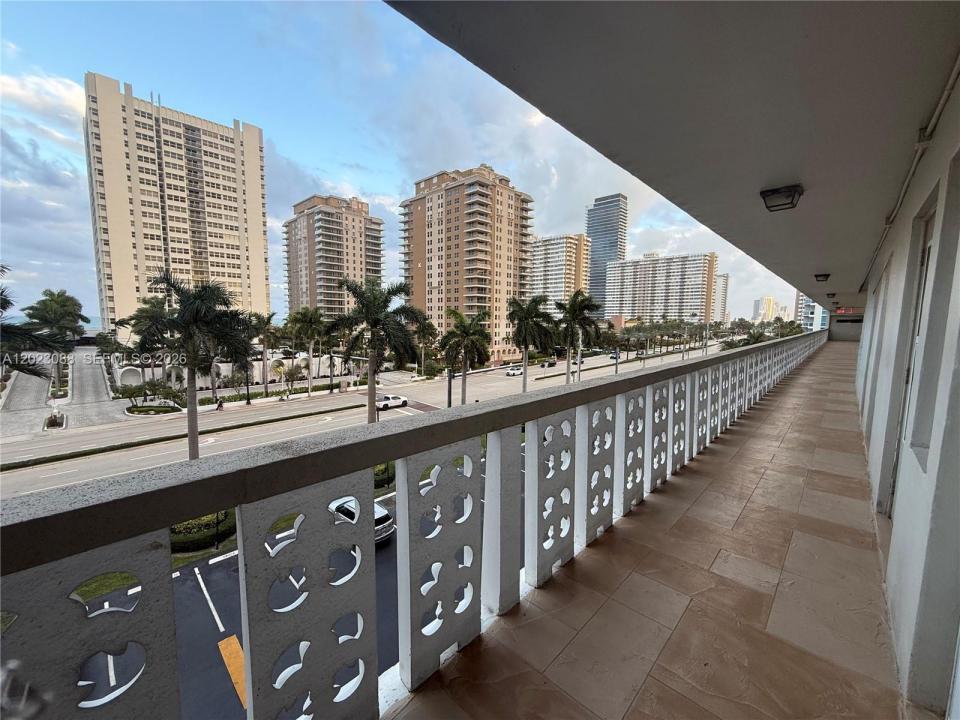 1893 S Ocean Dr 506, Hallandale Beach, Flórida 33009, Estados Unidos