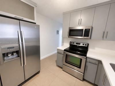 811 NW 6th Ave 4, Pompano Beach, Florida 33060, USA