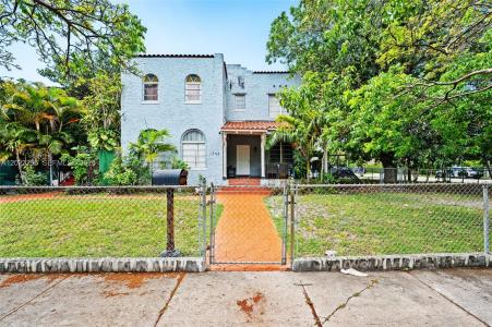 1792 SW 11th St, Miami, Florida 33135, USA