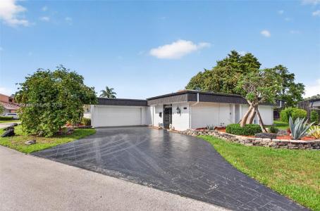 4806 Banyan Ln, Tamarac, Florida 33319, USA