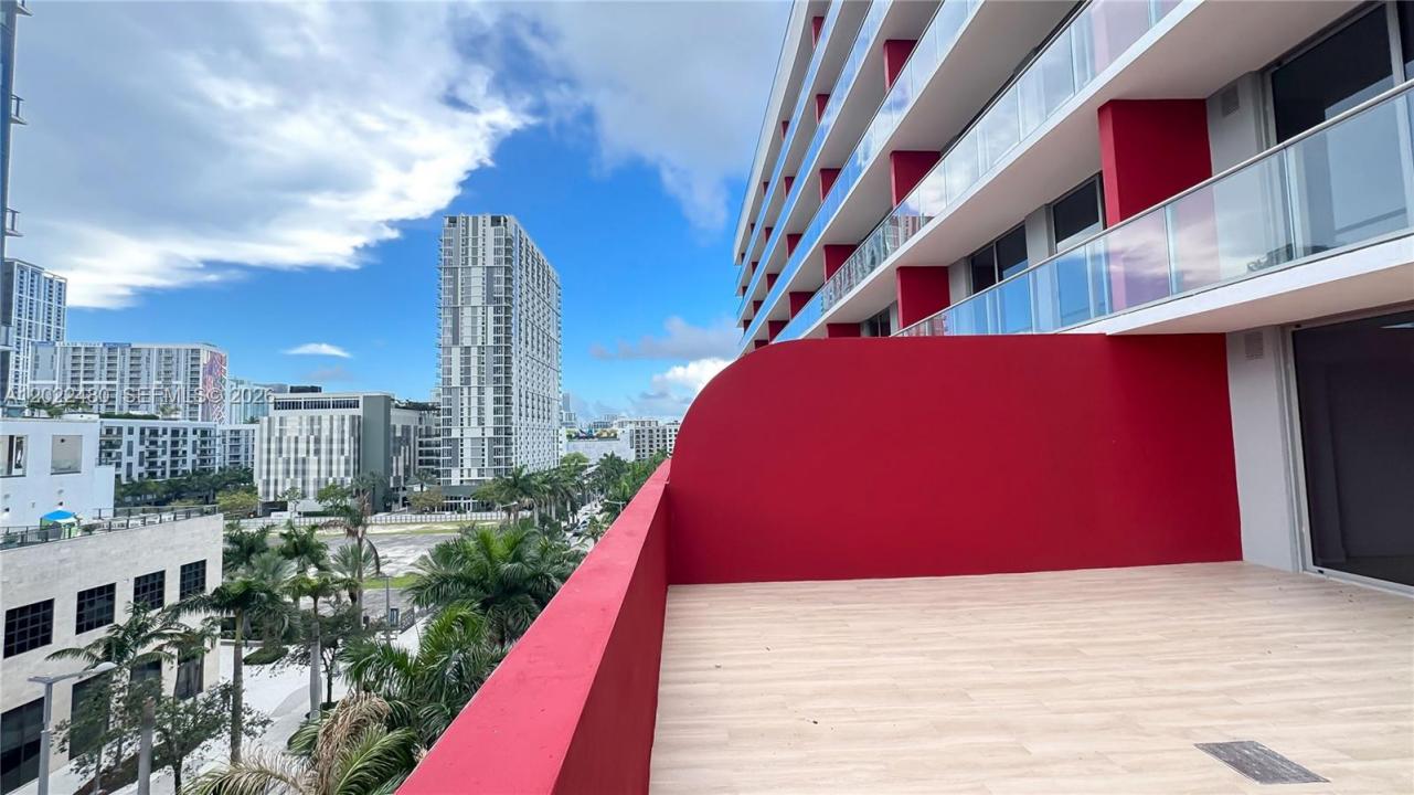 90 NE 32 608, Miami, Floride 33137, États-Unis