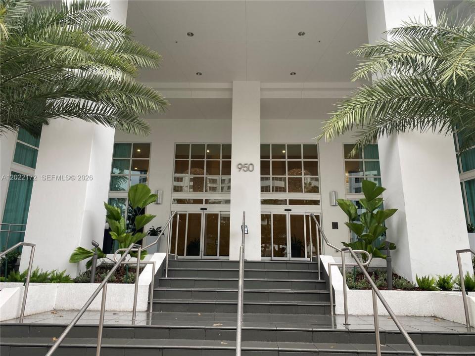 950 Brickell Bay Dr 2206, Miami, Florida 33131, Stati Uniti